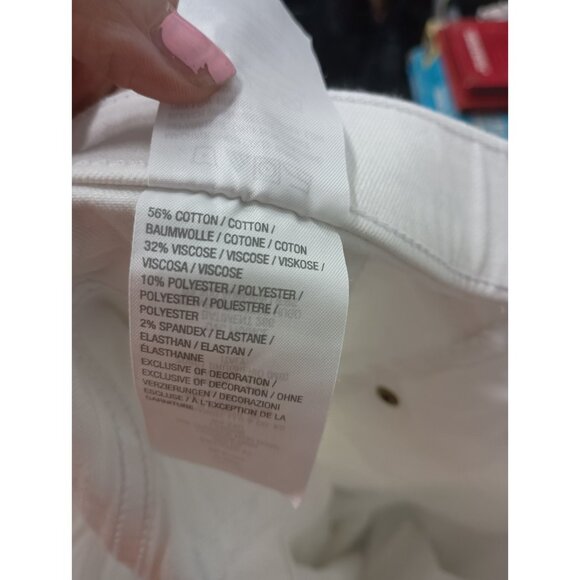 Susan Graver Womens Cropped Jeans Sz 10 White Straight Leg Pull On Resort - Picture 10 of 10